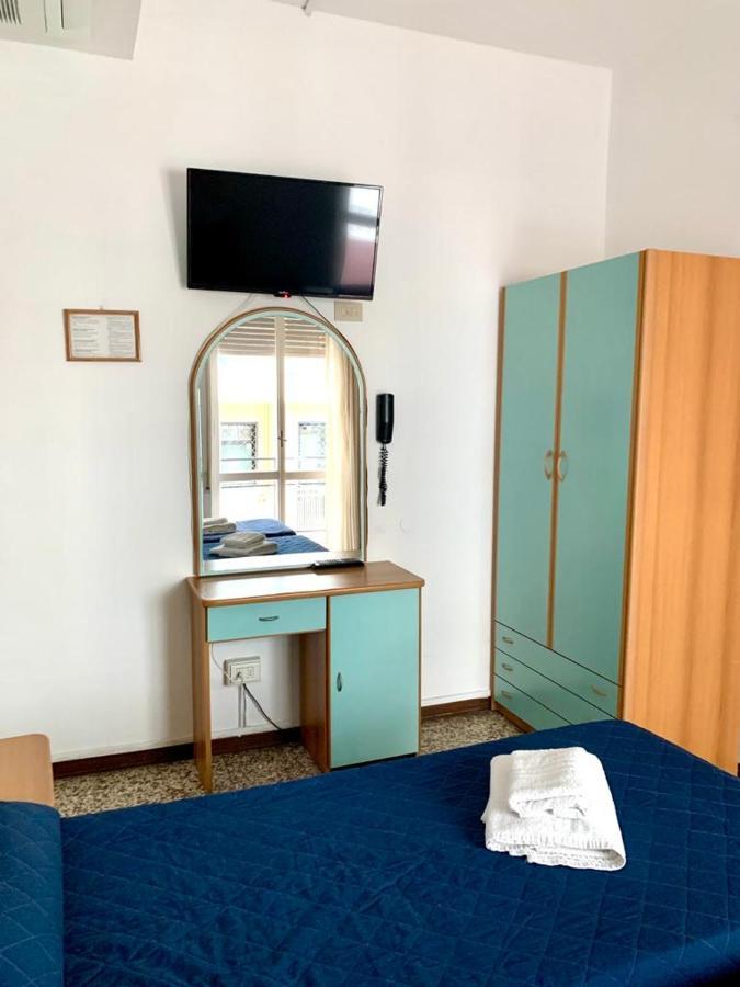 Hotel Telstar Rimini Exterior foto