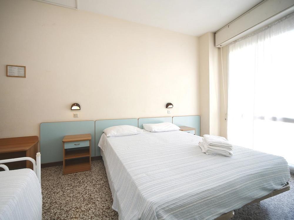 Hotel Telstar Rimini Exterior foto
